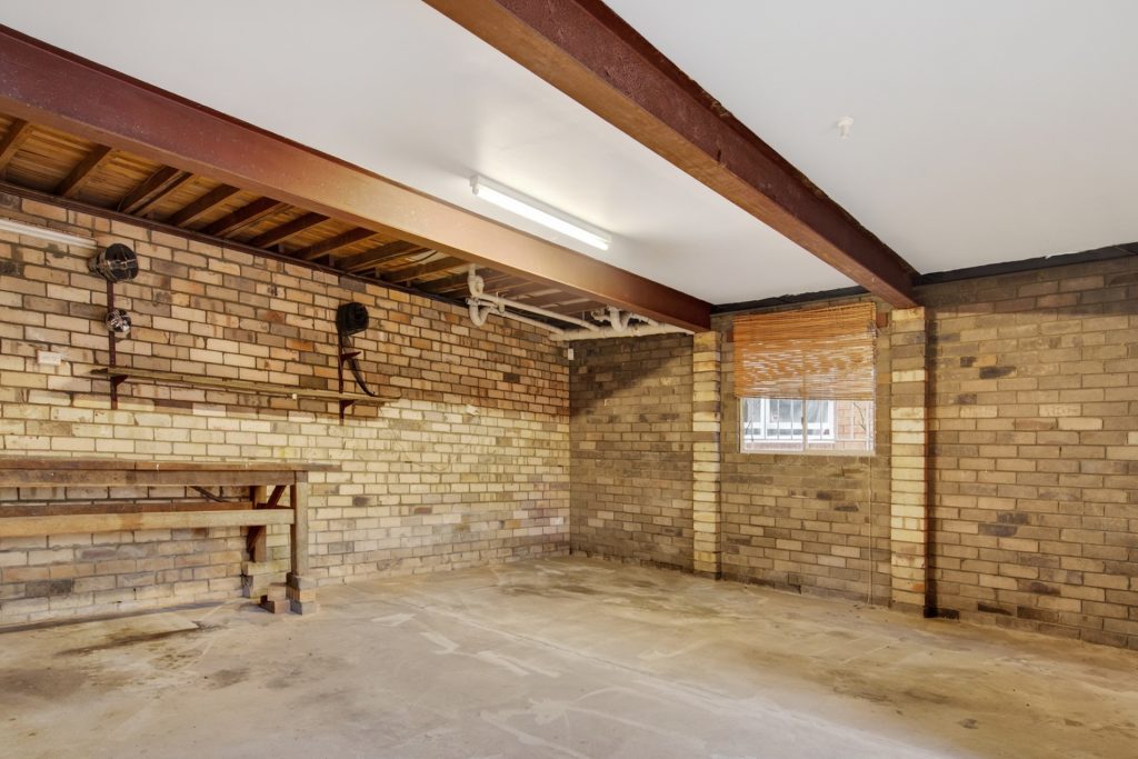 Auction - 37 Perry Street - New Property in Dundas Valley - Real Estate by Stephen Mina
