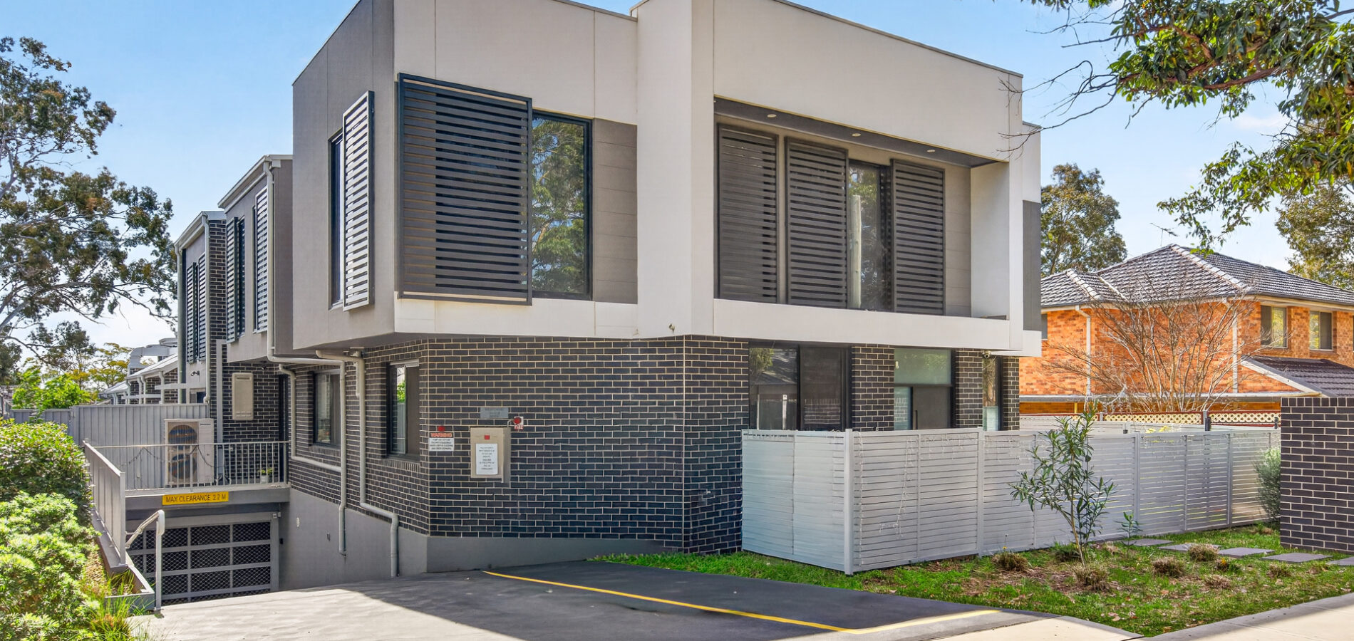 4/10 Bando Road, Girraween