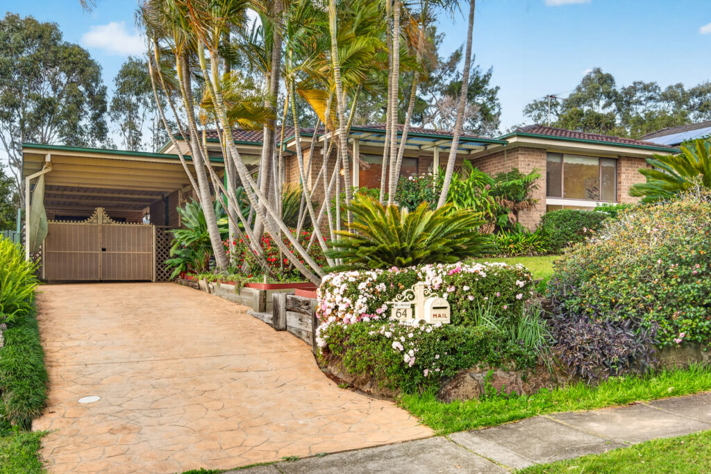 Auction - 64 Shanke Crescent - New Property in Kings Langley - Real Estate by Kim McChlery