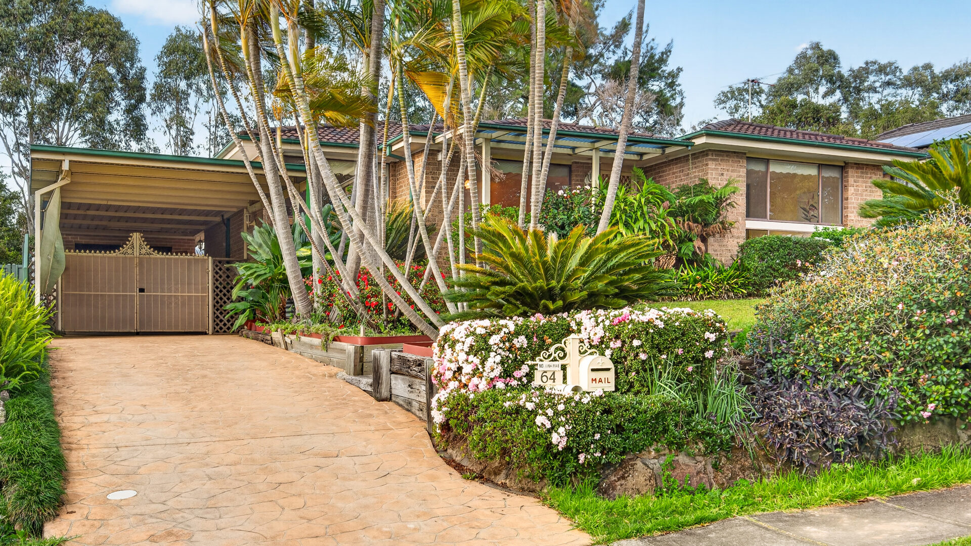 Auction - 64 Shanke Crescent - New Property in Kings Langley - Real Estate by Kim McChlery