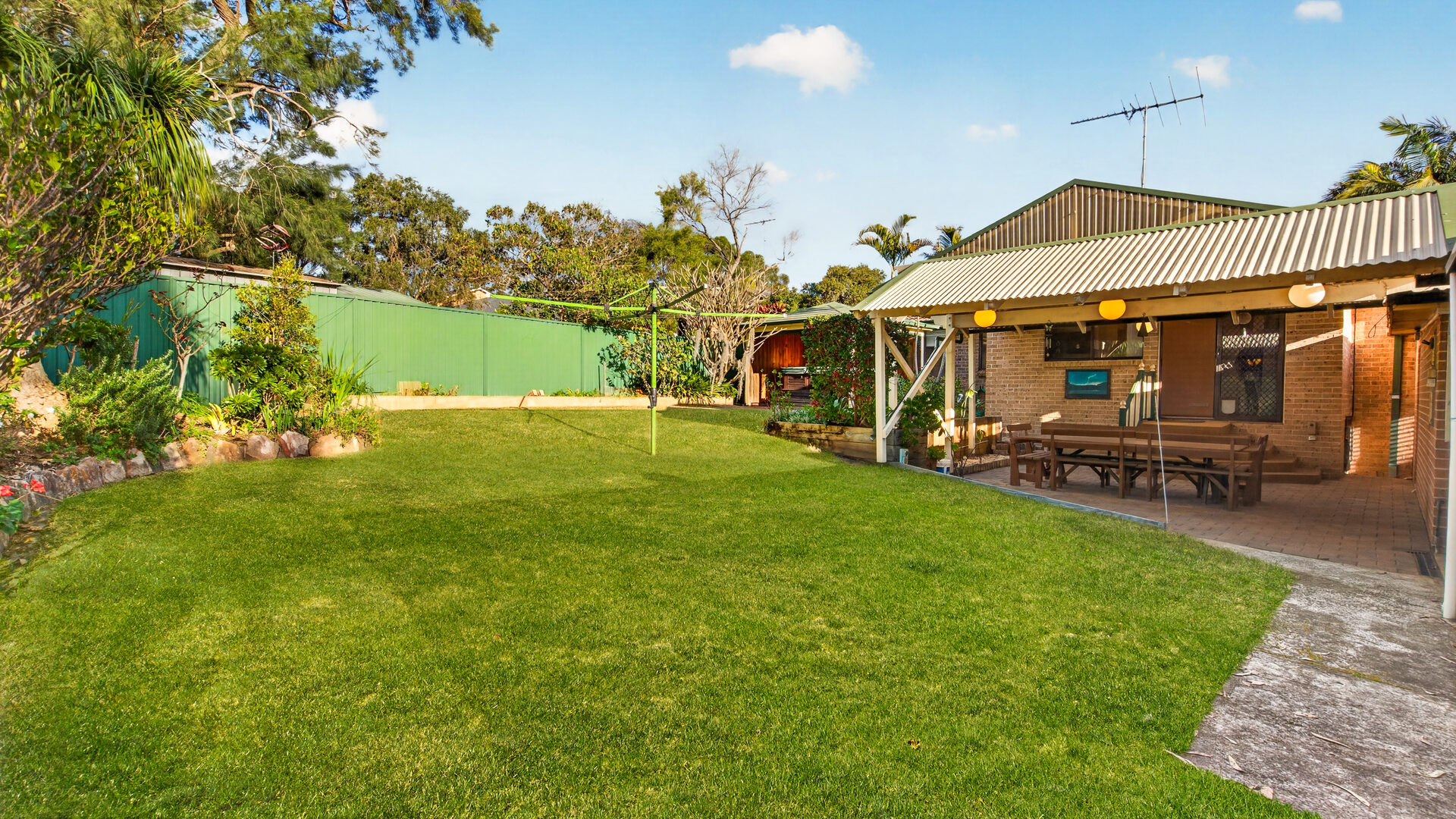 Auction - 64 Shanke Crescent - New Property in Kings Langley - Real Estate by Kim McChlery