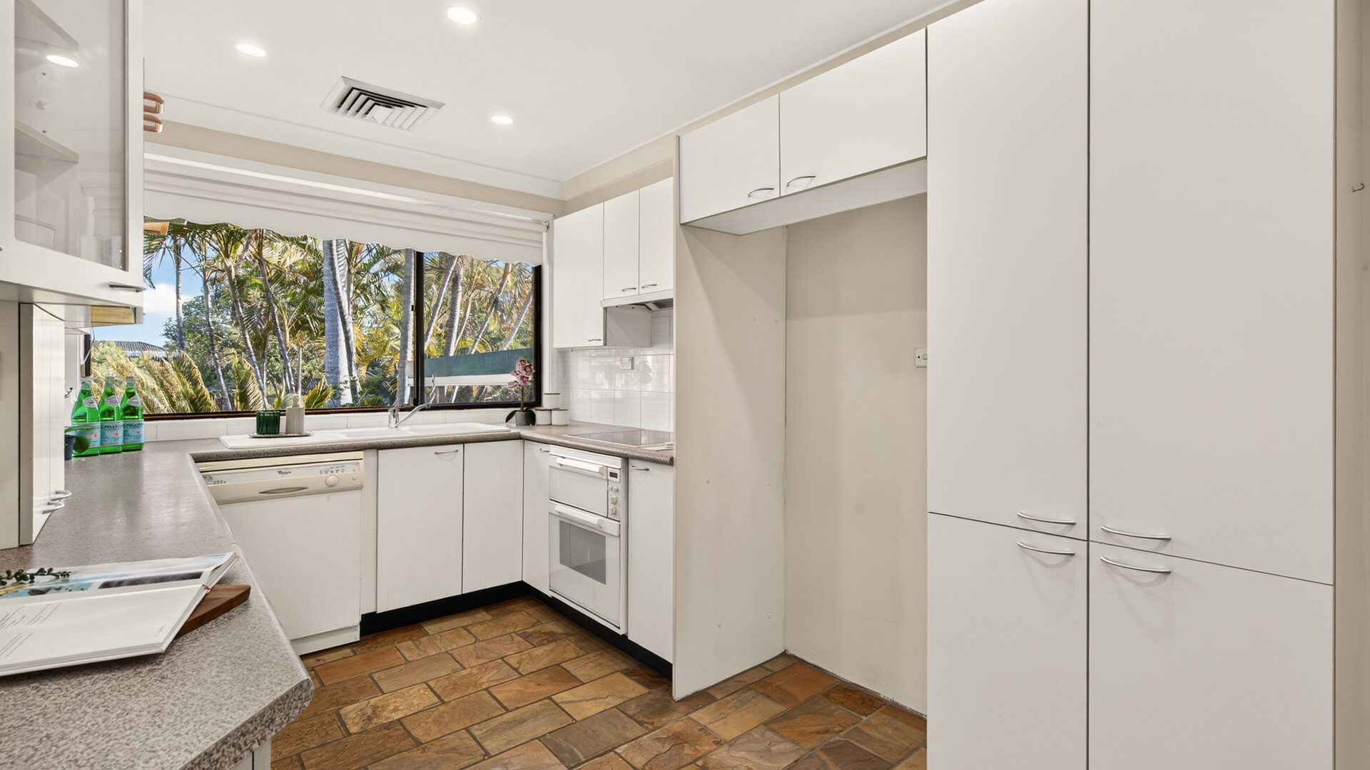Auction - 64 Shanke Crescent - New Property in Kings Langley - Real Estate by Kim McChlery