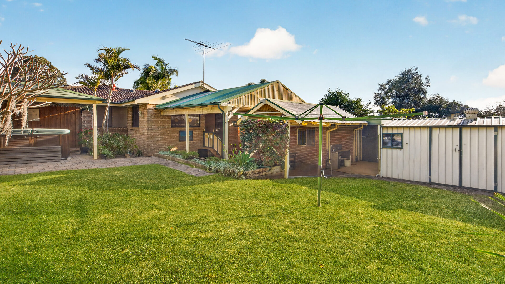 Auction - 64 Shanke Crescent - New Property in Kings Langley - Real Estate by Kim McChlery