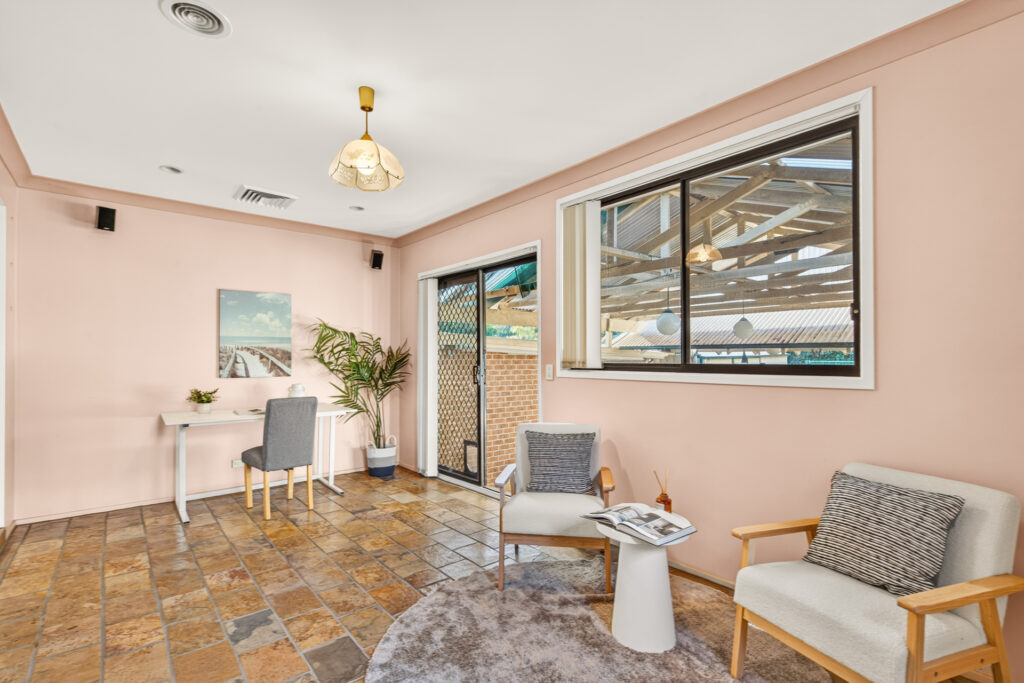 Auction - 64 Shanke Crescent - New Property in Kings Langley - Real Estate by Kim McChlery