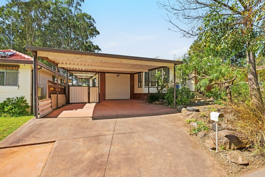 Auction - 13 Everest Street - New Property in Seven Hills - Real Estate by Joel Hollings