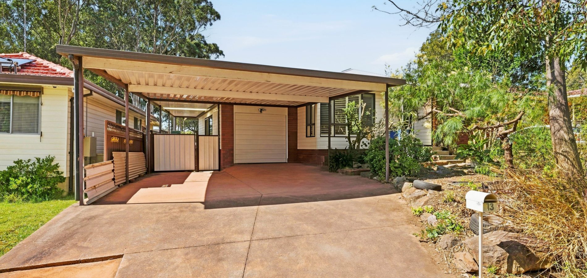 Auction - 13 Everest Street - New Property in Seven Hills - Real Estate by Joel Hollings