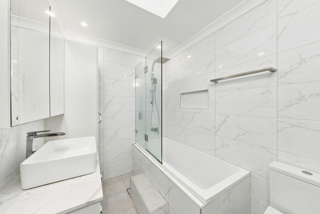 Auction - 13 Everest Street - New Property in Seven Hills - Real Estate by Joel Hollings