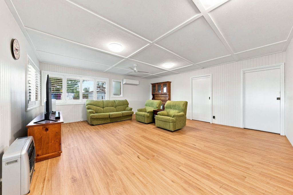 Auction - 13 Everest Street - New Property in Seven Hills - Real Estate by Joel Hollings