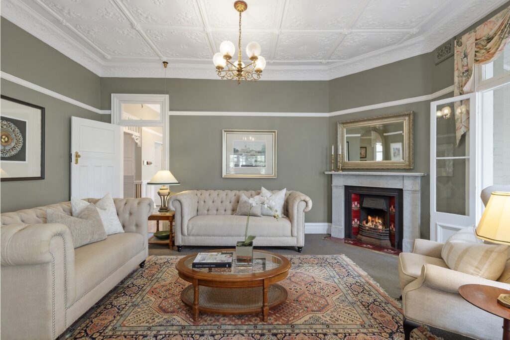 Auction - 53 Cheltenham Road - New Property in Cheltenham - Real Estate by Belinda Hill