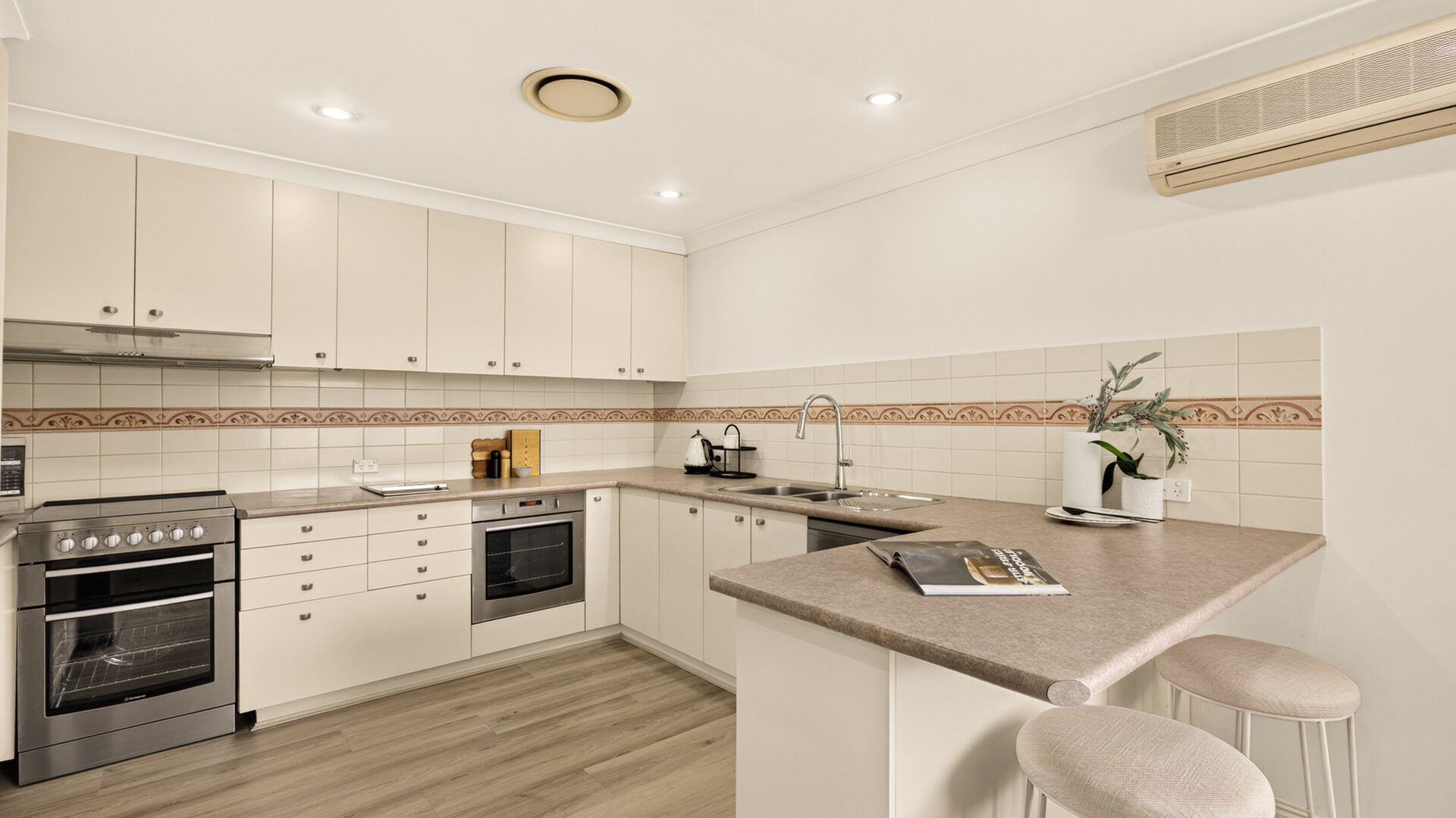 Auction - 11 Mount Street - New Property in Constitution Hill - Real Estate by Brad Panayiotou
