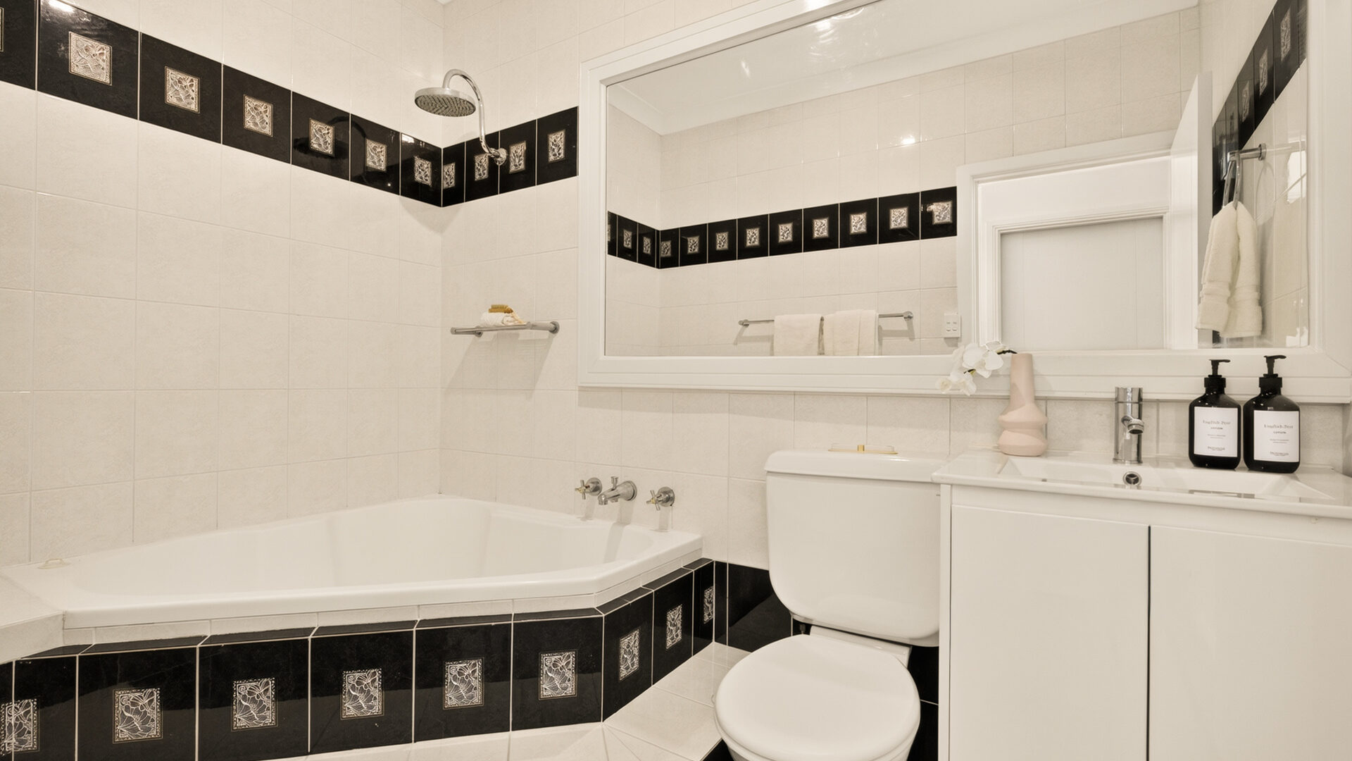 Auction - 11 Mount Street - New Property in Constitution Hill - Real Estate by Brad Panayiotou