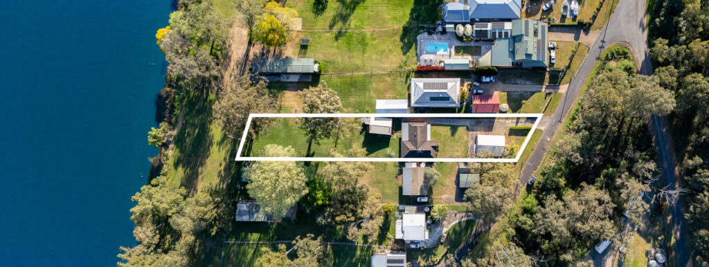 Auction - 8 Holmes Drive - New Property in Cumberland Reach - Real Estate by Yuri Cattaneo