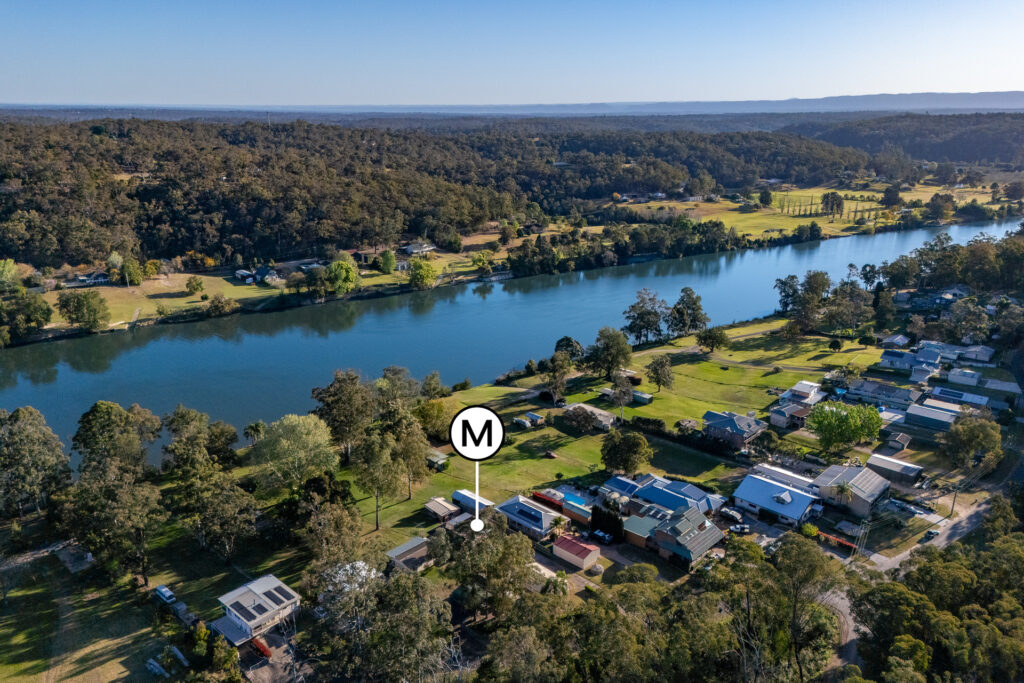 Auction - 8 Holmes Drive - New Property in Cumberland Reach - Real Estate by Yuri Cattaneo