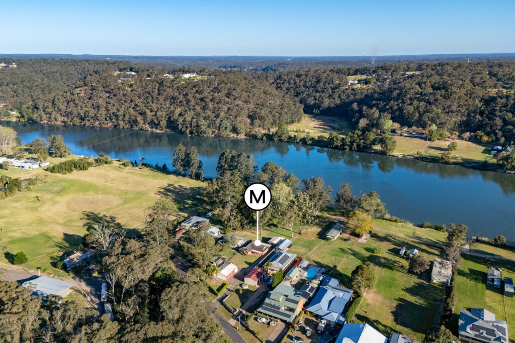 Auction - 8 Holmes Drive - New Property in Cumberland Reach - Real Estate by Yuri Cattaneo