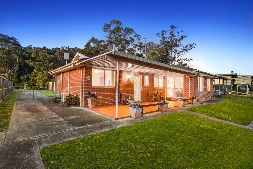 Auction - 8 Holmes Drive - New Property in Cumberland Reach - Real Estate by Yuri Cattaneo
