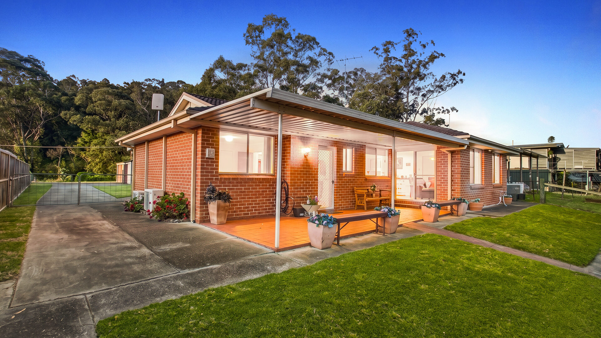 Auction - 8 Holmes Drive - New Property in Cumberland Reach - Real Estate by Yuri Cattaneo