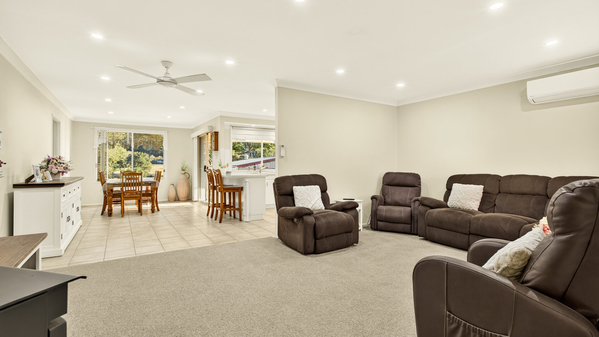 Auction - 8 Holmes Drive - New Property in Cumberland Reach - Real Estate by Yuri Cattaneo