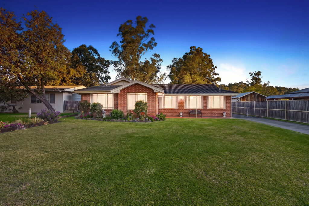 Auction - 8 Holmes Drive - New Property in Cumberland Reach - Real Estate by Yuri Cattaneo
