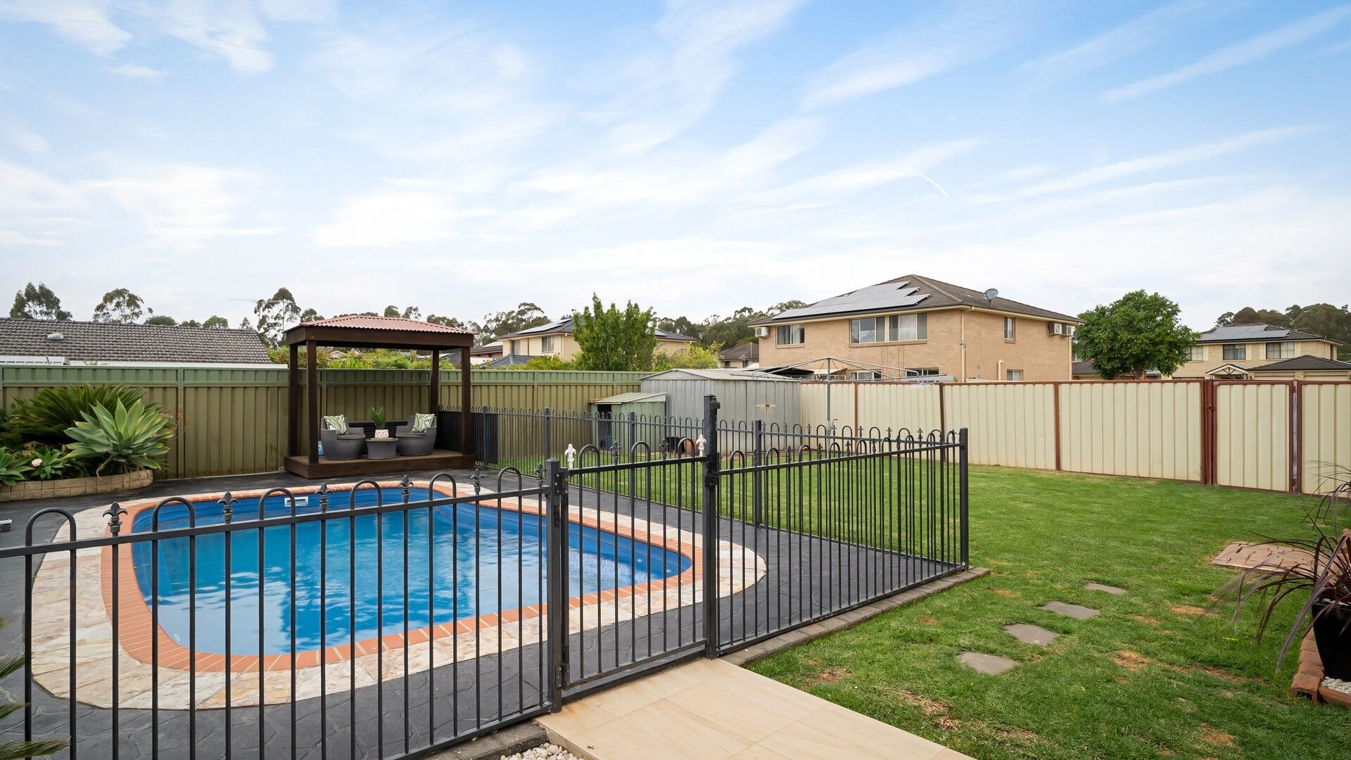 For Sale - 16 Maria Lock Grove - New Property in Oakhurst - Real Estate by George Davidson