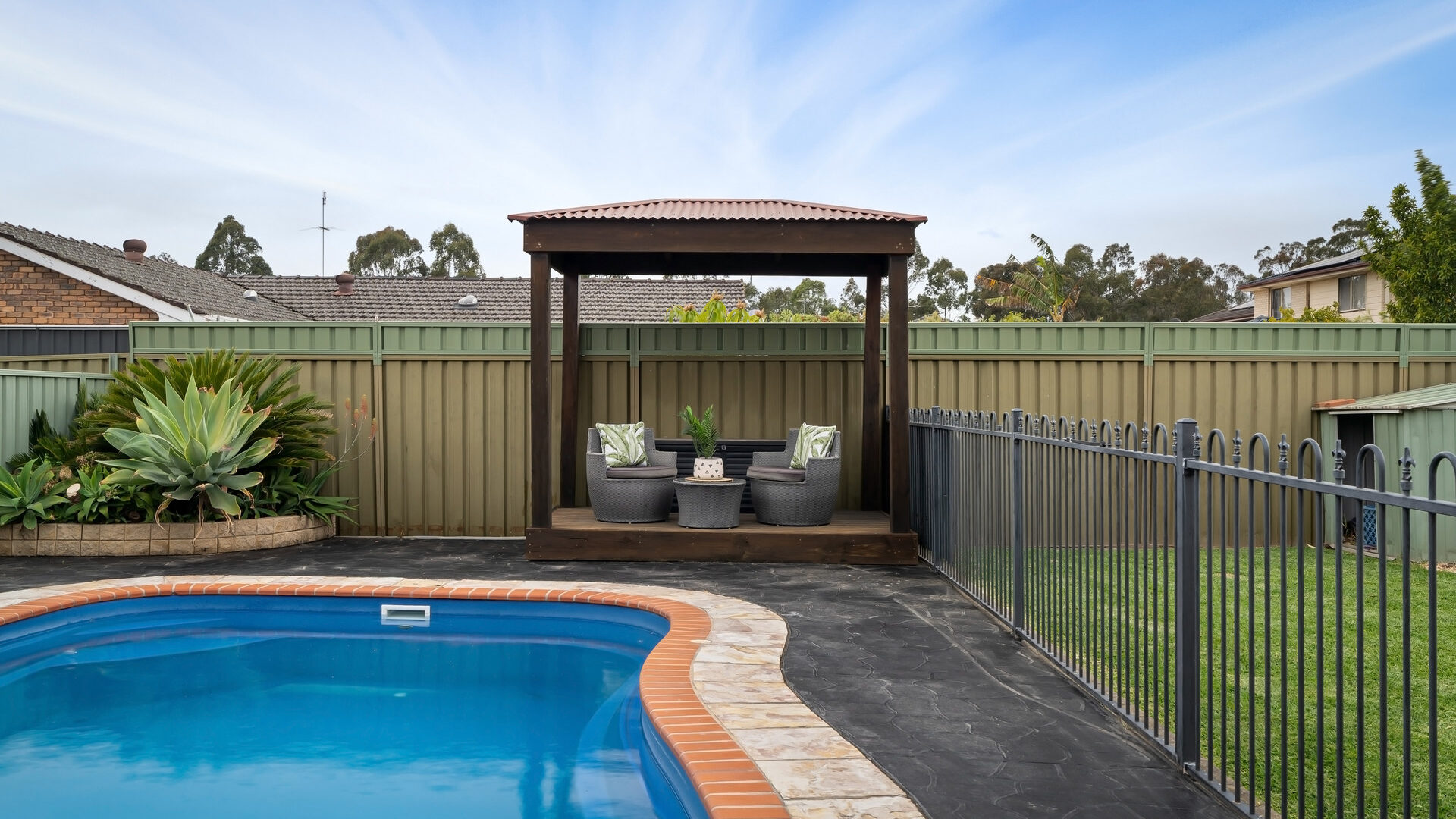 For Sale - 16 Maria Lock Grove - New Property in Oakhurst - Real Estate by George Davidson