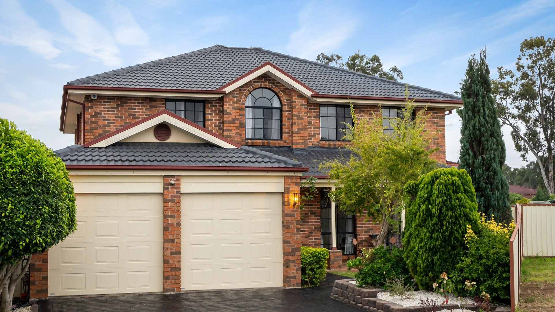 For Sale - 16 Maria Lock Grove - New Property in Oakhurst - Real Estate by George Davidson