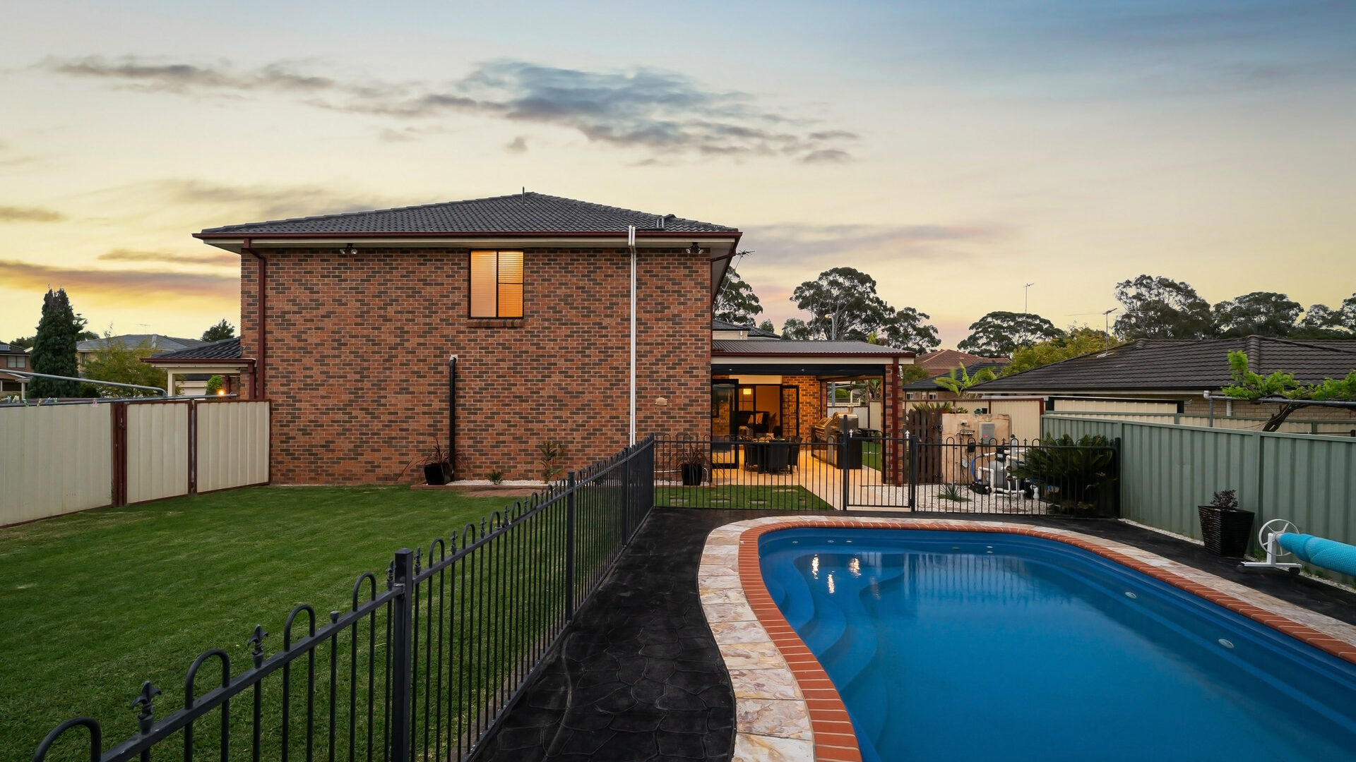 For Sale - 16 Maria Lock Grove - New Property in Oakhurst - Real Estate by George Davidson