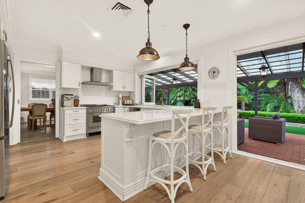 Auction - 3 Kingfisher Place - New Property in West Pennant Hills - Real Estate by Mark Vinogradov