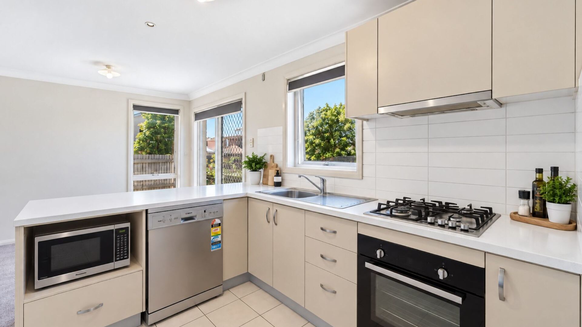 For Sale - 28 Bandicoot Drive - New Property in Woodcroft - Real Estate by Ronald Ramirez