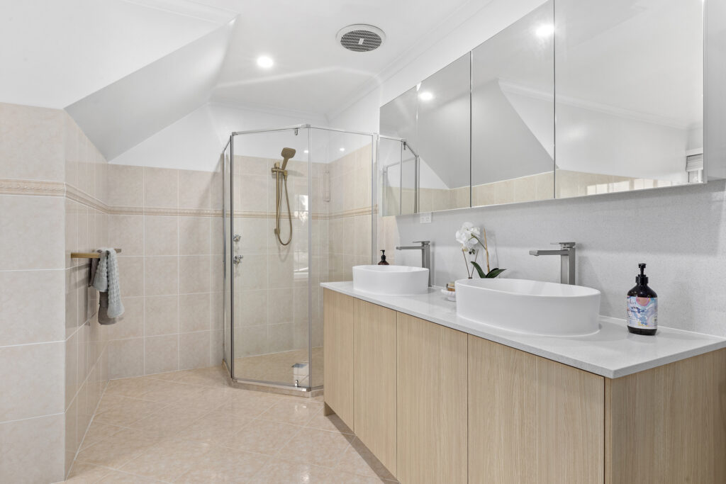 Auction - 17 Burnside Grove - New Property in Windsor Downs - Real Estate by Greg Vincent
