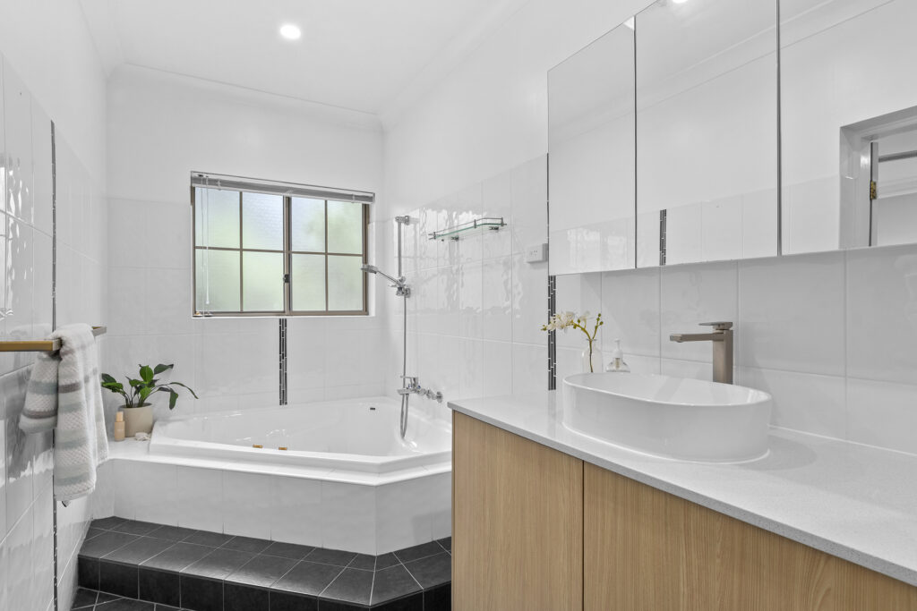 Auction - 17 Burnside Grove - New Property in Windsor Downs - Real Estate by Greg Vincent