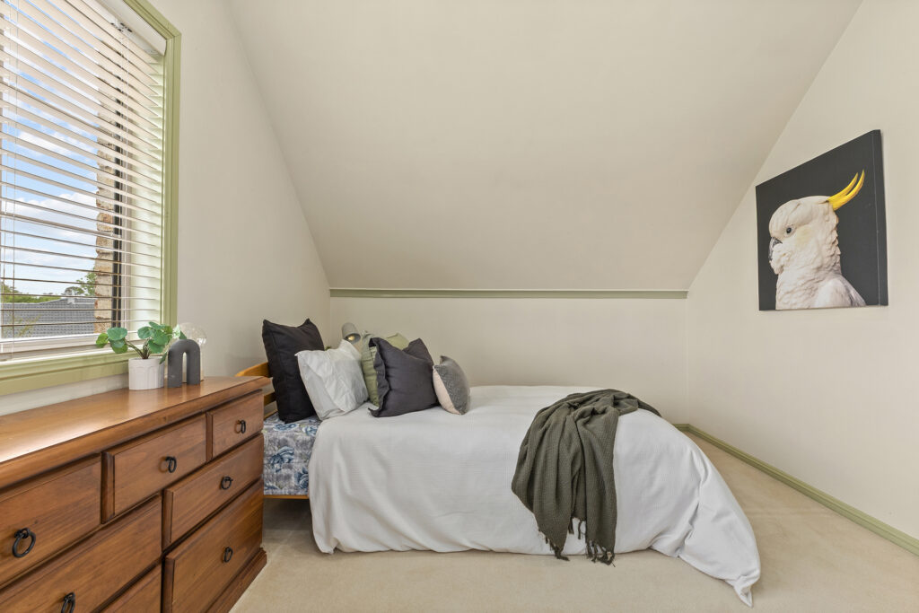 Auction - 17 Burnside Grove - New Property in Windsor Downs - Real Estate by Greg Vincent
