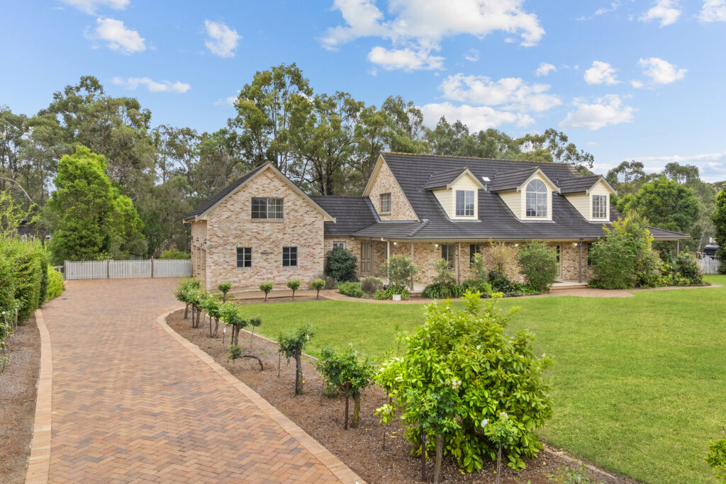 Auction - 17 Burnside Grove - New Property in Windsor Downs - Real Estate by Greg Vincent