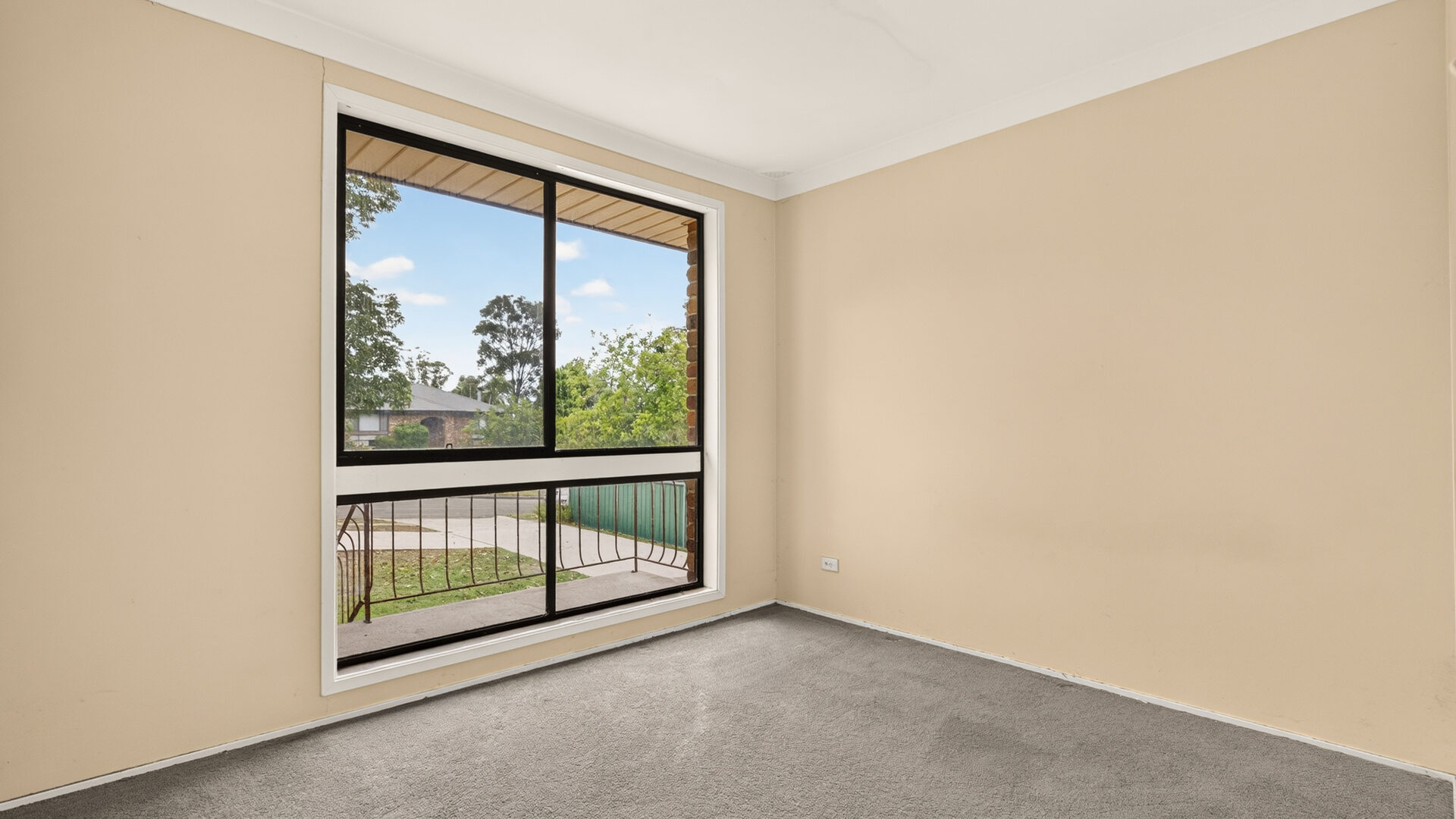 Auction - 38 Knight Avenue - New Property in Kings Langley - Real Estate by Kim McChlery