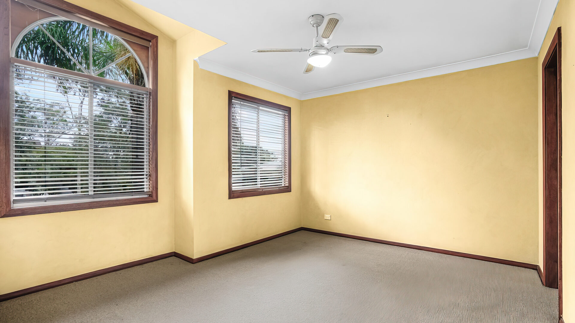 For Sale - 78 Sutherland Avenue - New Property in Kings Langley - Real Estate by Kim McChlery