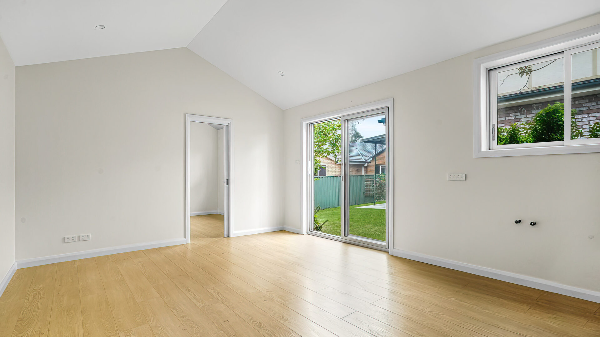 For Sale - 78 Sutherland Avenue - New Property in Kings Langley - Real Estate by Kim McChlery