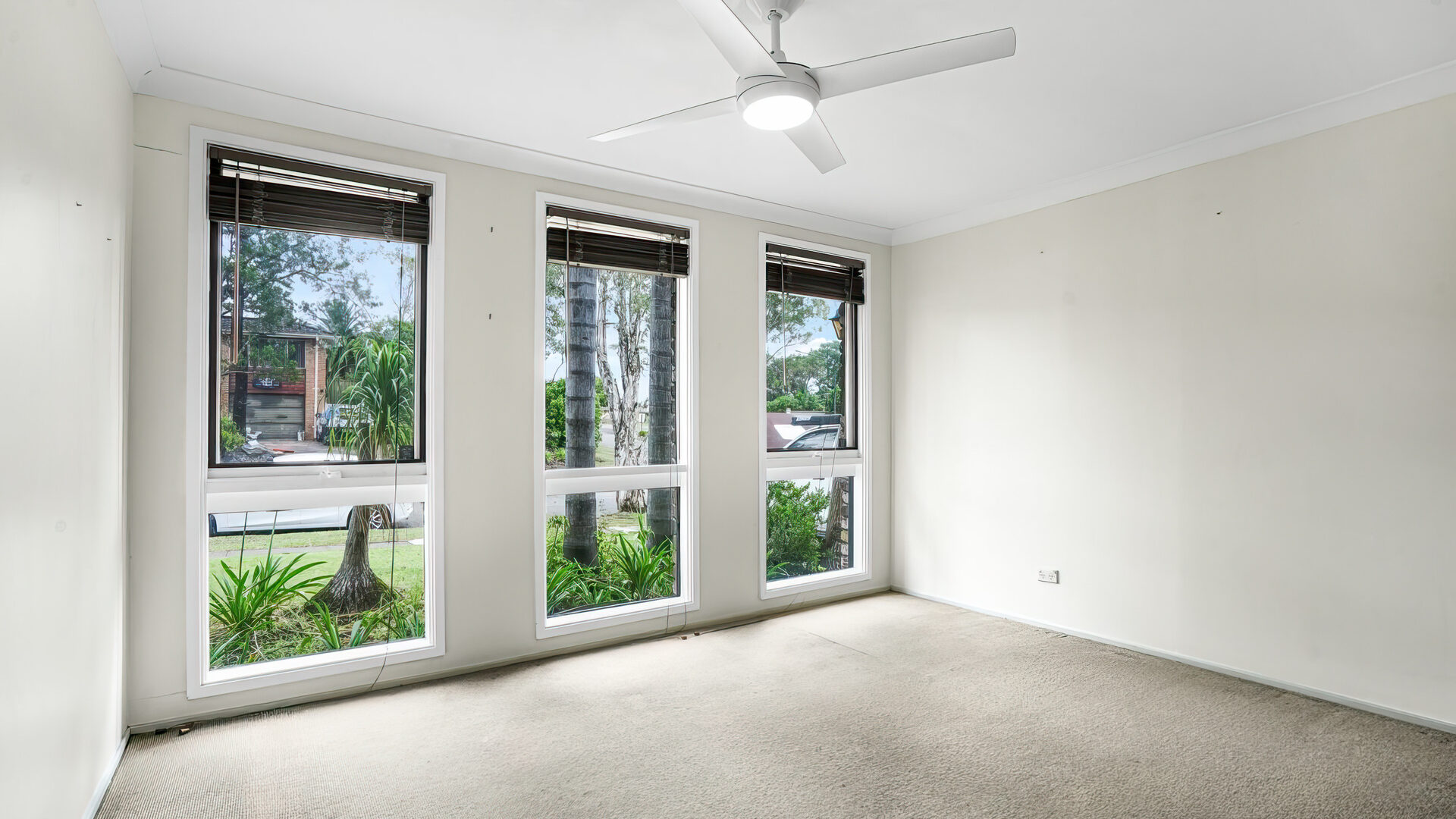 For Sale - 78 Sutherland Avenue - New Property in Kings Langley - Real Estate by Kim McChlery