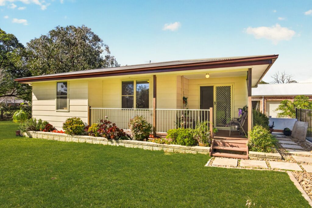 For Sale - 20 Nicholson Place - New Property in Windsor Downs - Real Estate by Greg Vincent