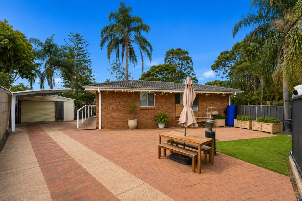 For Sale - 35 Wilkie Crescent - New Property in Doonside - Real Estate by Sam Yazdi