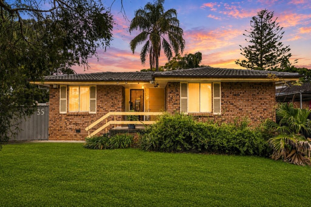 For Sale - 35 Wilkie Crescent - New Property in Doonside - Real Estate by Sam Yazdi