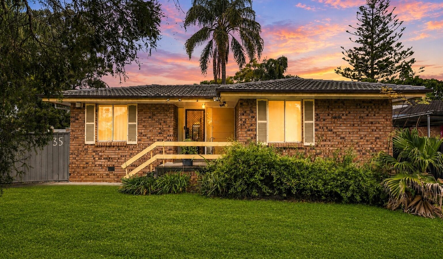 For Sale - 35 Wilkie Crescent - New Property in Doonside - Real Estate by Sam Yazdi