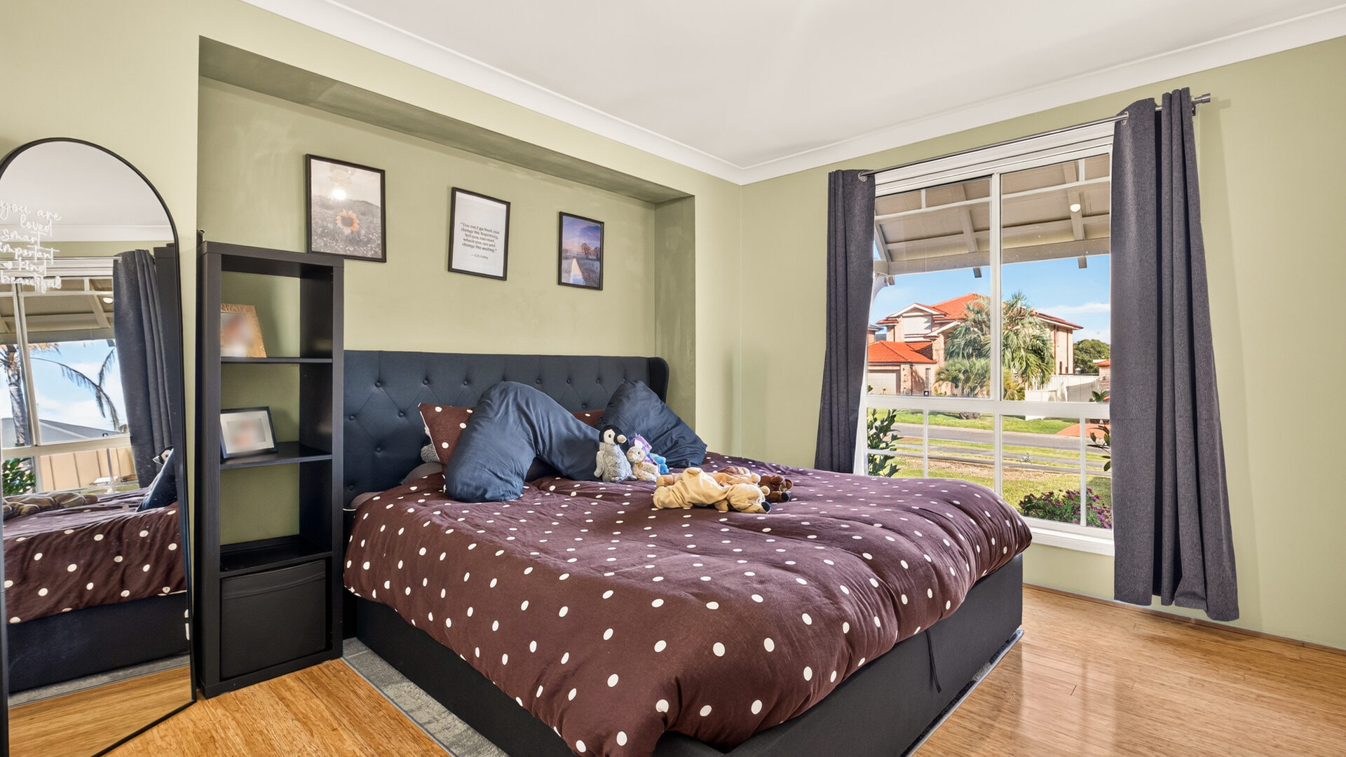 For Sale - 7 Mindona Way - New Property in Woodcroft - Real Estate by Sam Yazdi