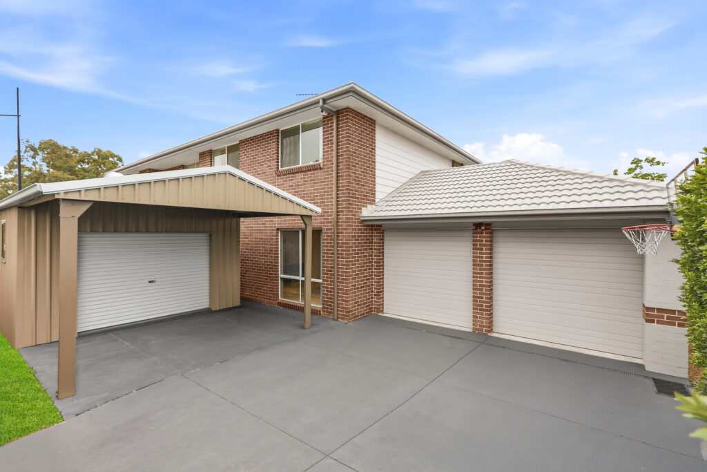For Sale - 27 Greenview Parade - New Property in The Ponds - Real Estate by Paul Land