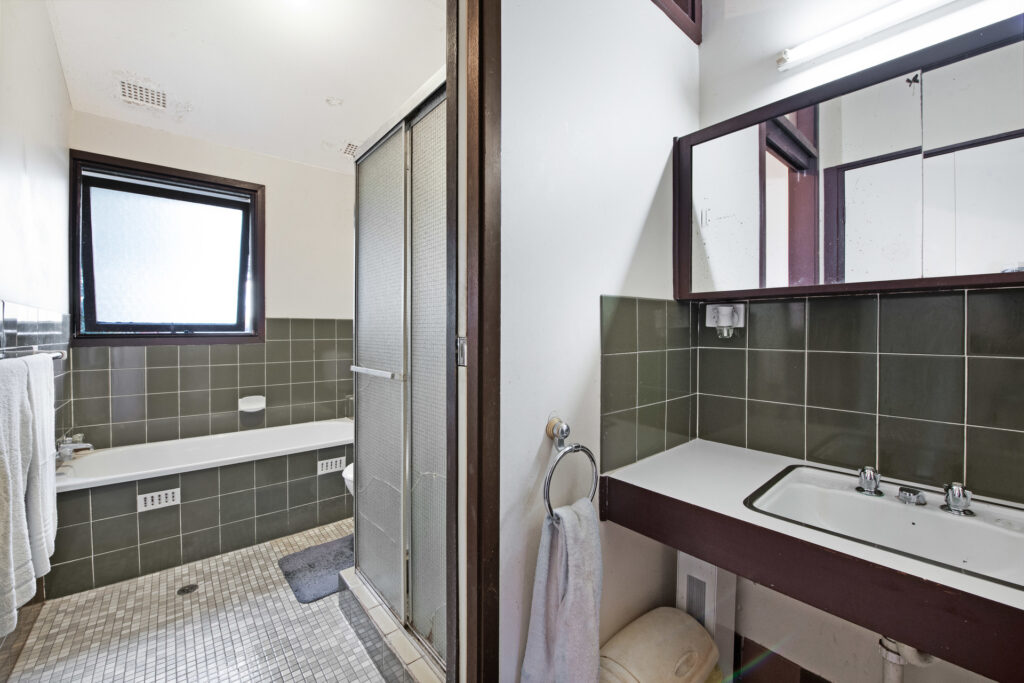 Sold - 23 Merinda Avenue - New Property in Baulkham Hills - Real Estate by Leopold Metz