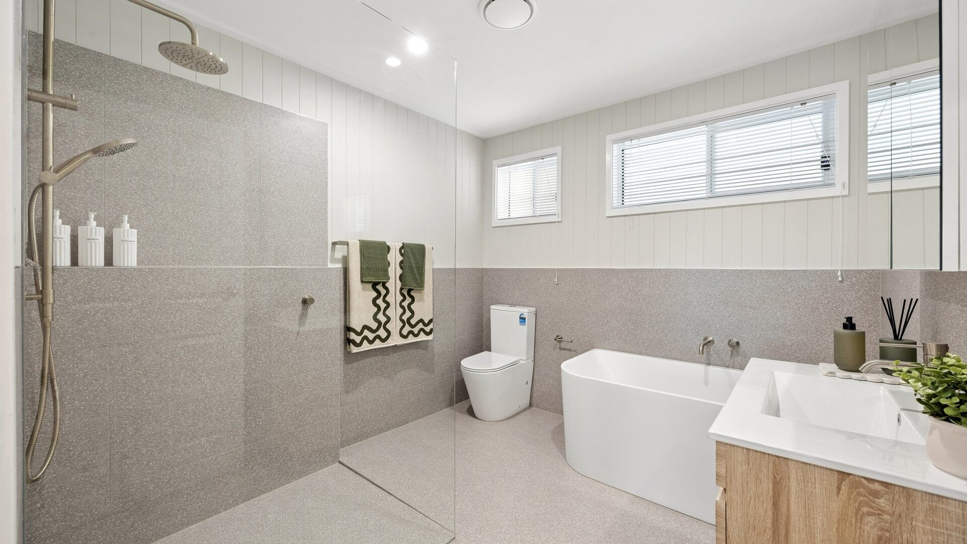 Auction - 14 Londonderry Road - New Property in Hobartville - Real Estate by Yuri Cattaneo