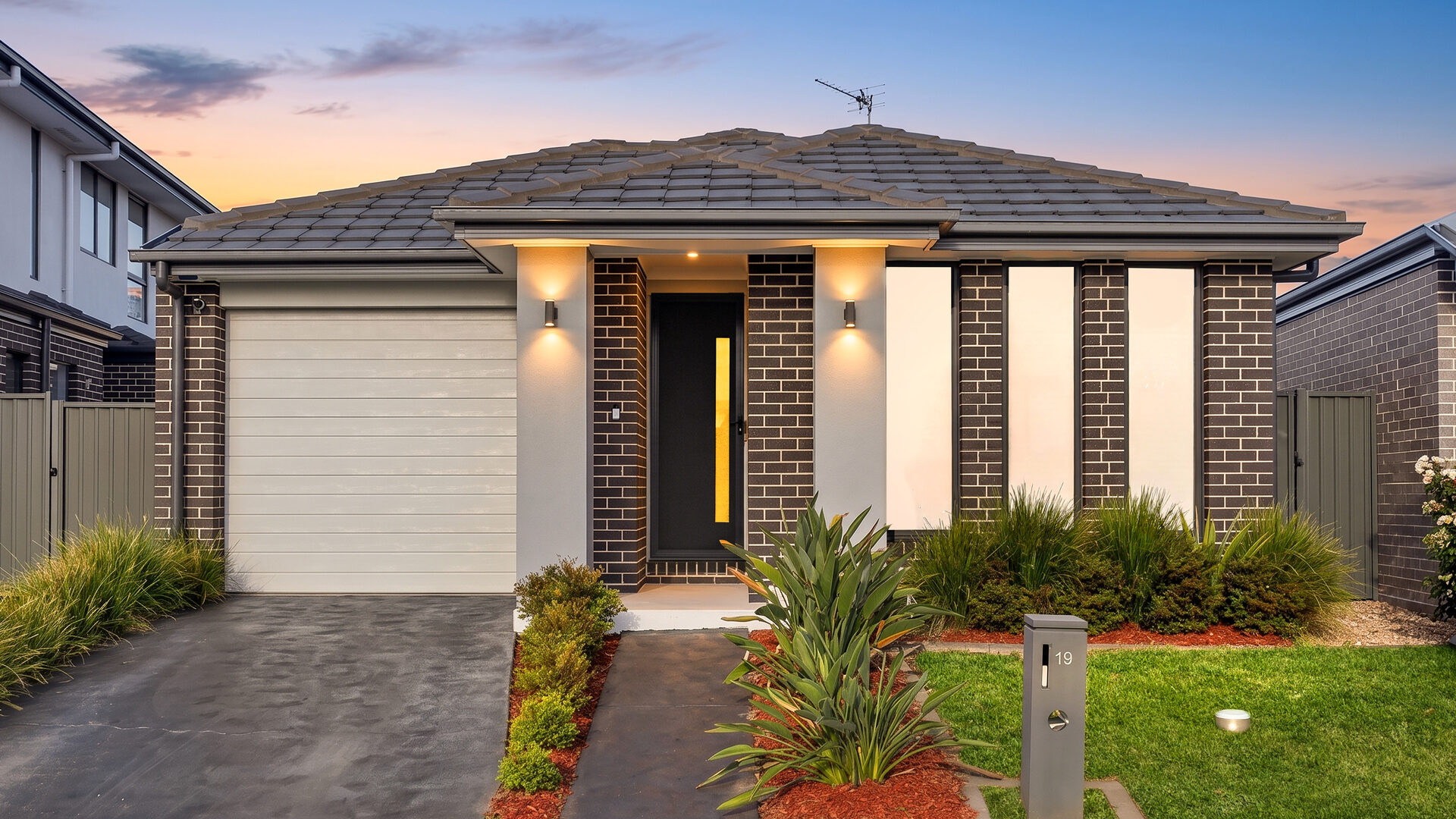 For Sale - 19 Caledonia Crescent (Melonba) - New Property in Marsden Park - Real Estate by Ruma Mundi