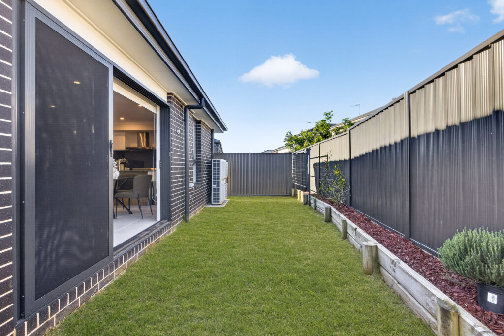 For Sale - 19 Caledonia Crescent (Melonba) - New Property in Marsden Park - Real Estate by Ruma Mundi