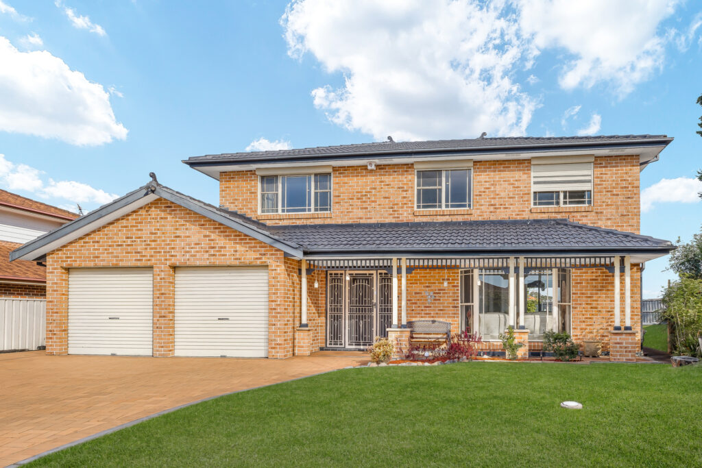 Auction - 34 Vermont Court - New Property in Seven Hills - Real Estate by Joel Hollings