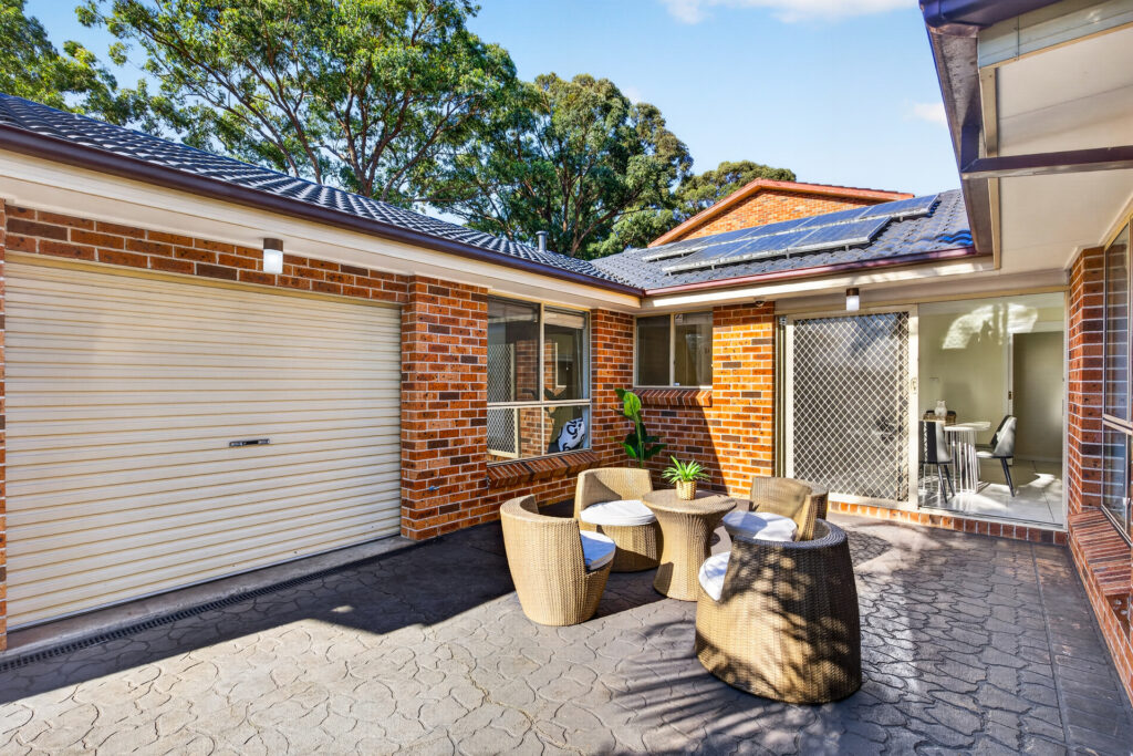 Auction - 4 Crestview Drive - New Property in Glenwood - Real Estate by Kim McChlery