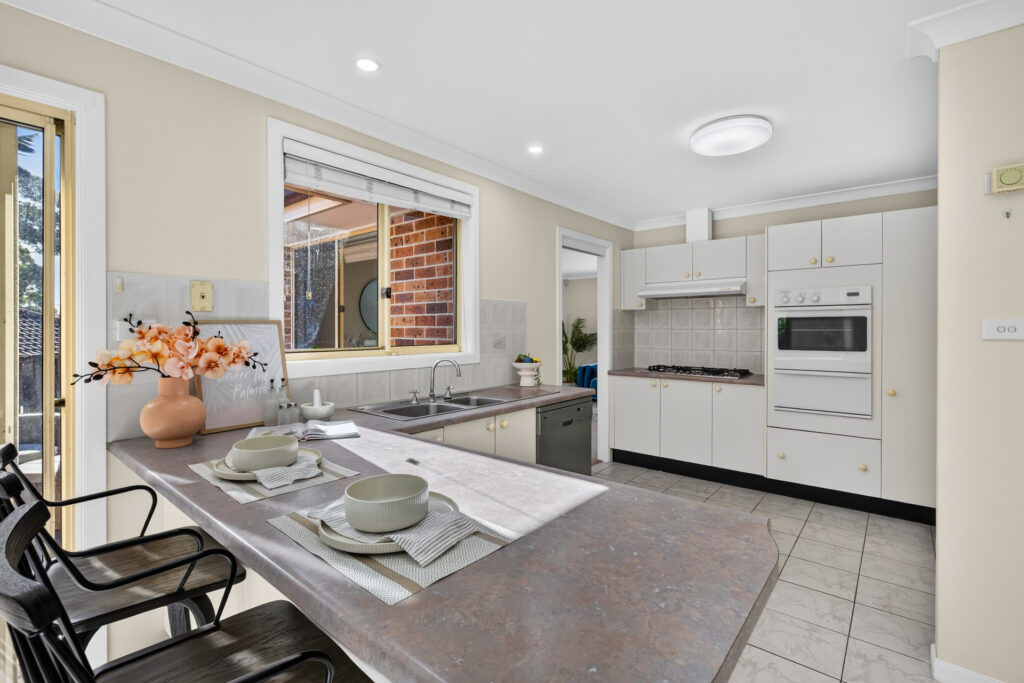 Auction - 4 Crestview Drive - New Property in Glenwood - Real Estate by Kim McChlery