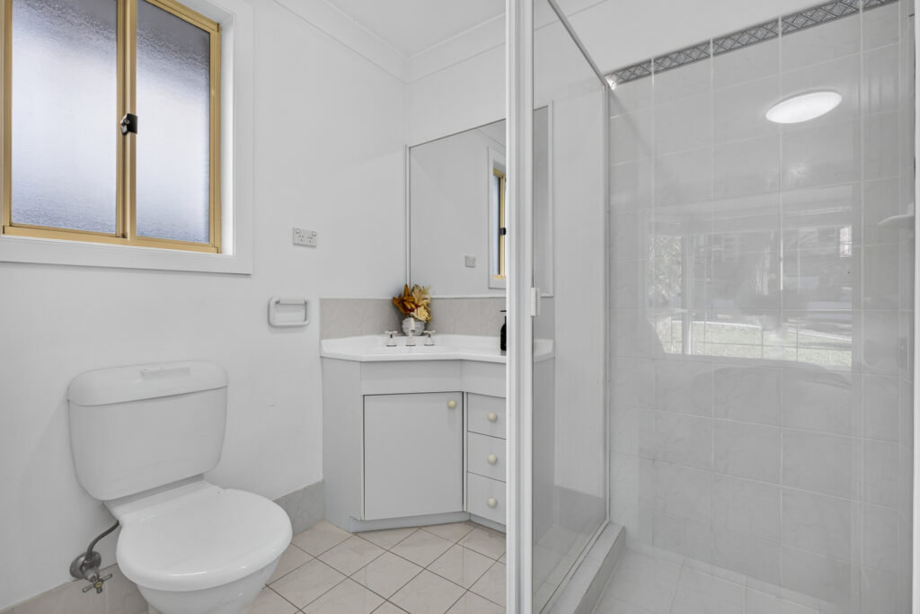 Auction - 4 Crestview Drive - New Property in Glenwood - Real Estate by Kim McChlery